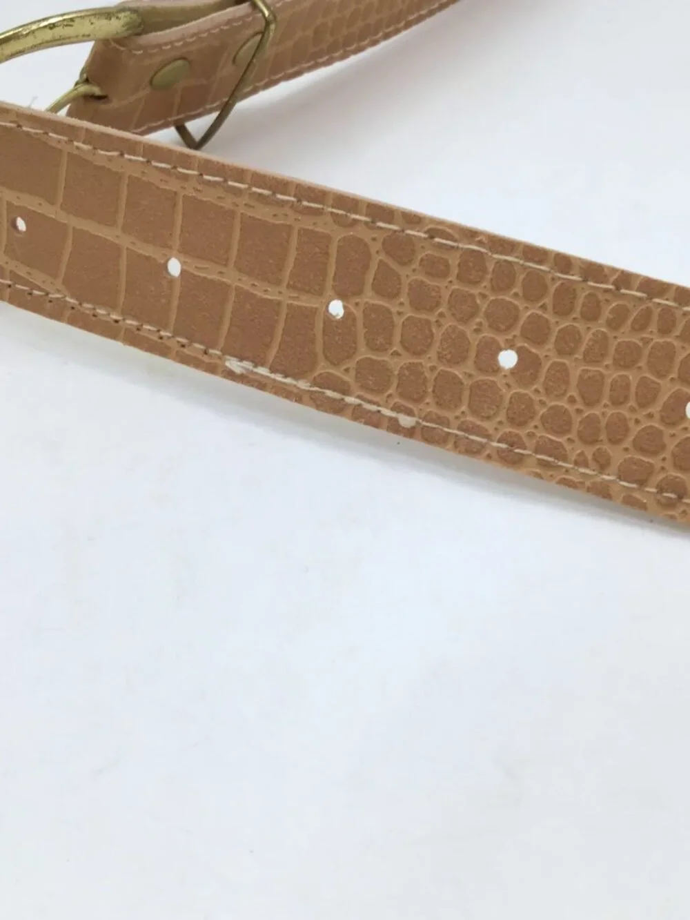 Vintage 1980s Women's Faux Crocskin Snakeskin Belt Vegan Leather Sz 16 18 Tan